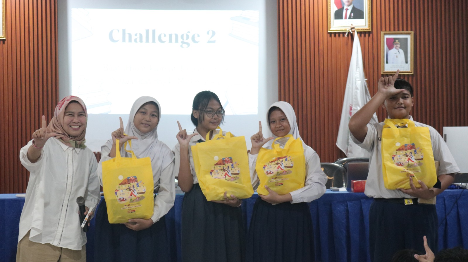 Roadshow Workshop Membaca Ke SMP Negeri 209 Jakarta
